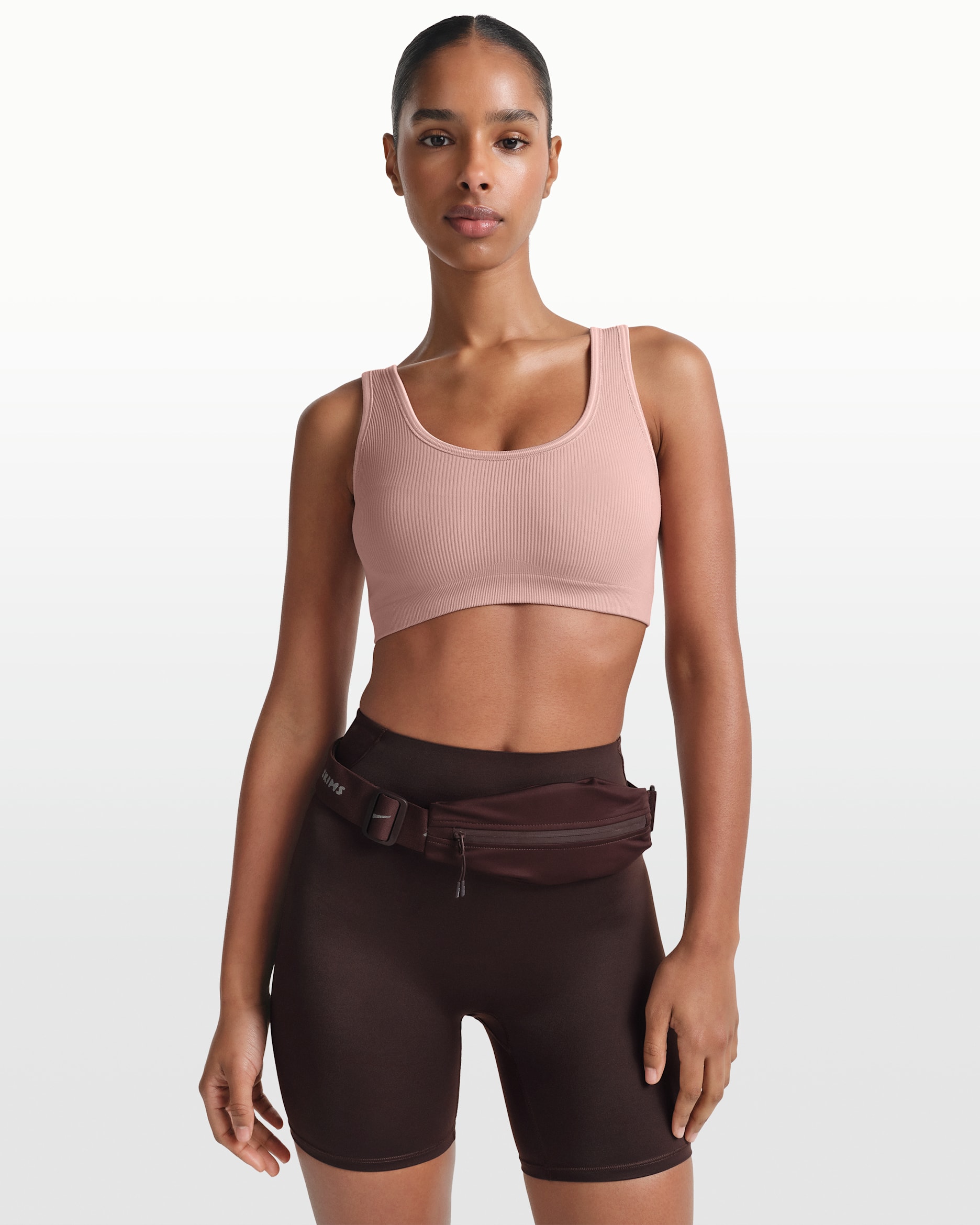 NikeSKIMS Ribbed Seamless Women's Scoop Bra. Nike.com